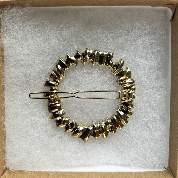 8 Other Reasons Hair Clip (Nisha for Urban Outfitters) - Picture 2 of 3